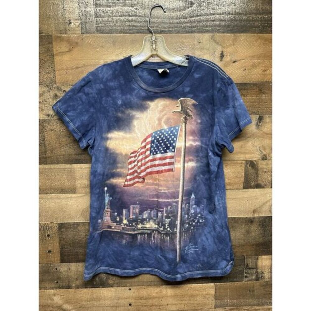 The Mountain Women's American Flag T-Shirt Size Large‎